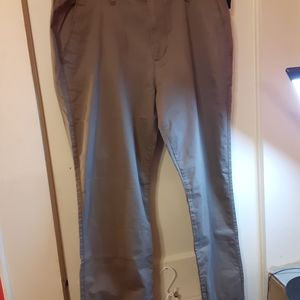 Brand new men's hollister slacks 36x32